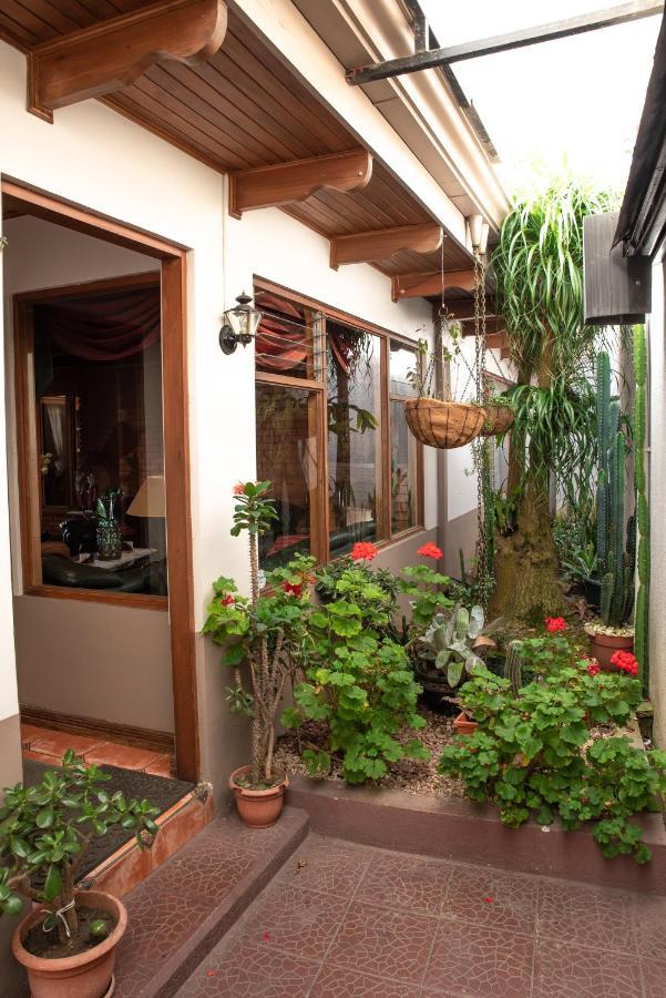 La Casa De Mama Coyita Hotel Cartago Exterior photo